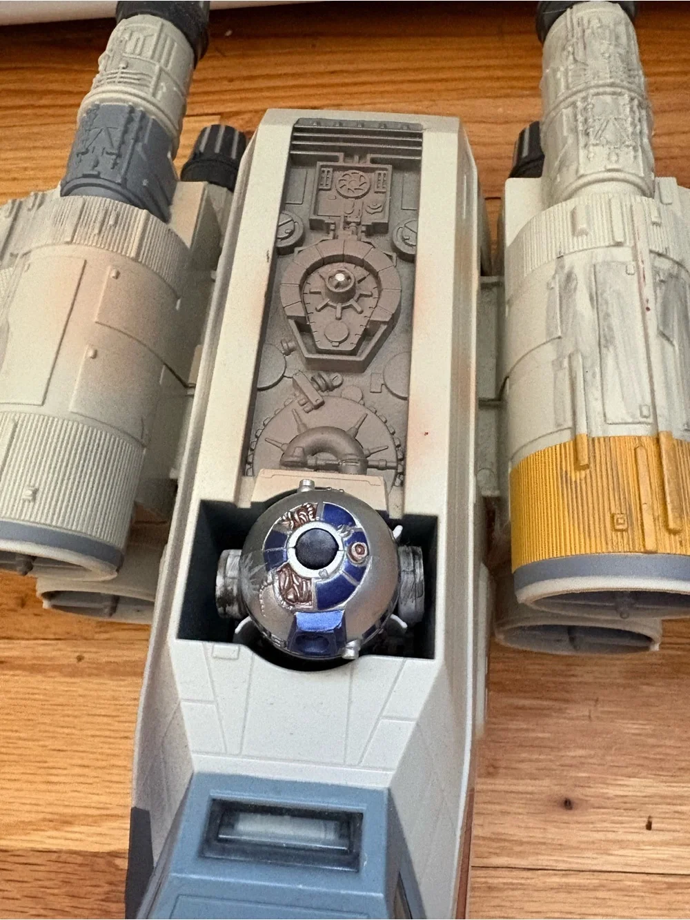 Star Wars X-Wing Starfighter Toy - Beige, Red and Silver